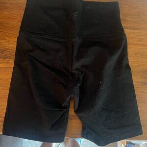 Aritzia TNA Biker Shorts
